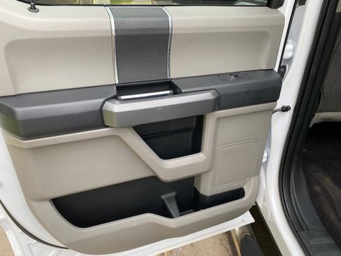 Used 2016 Ford F150 XLT w/ Equipment Group 301A Mid RWD image 38