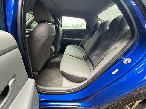 Certified 2025 Hyundai Elantra Sport FWD image 13