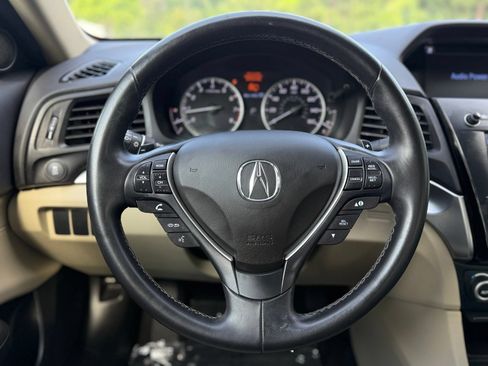 Used 2017 Acura ILX FWD image 25