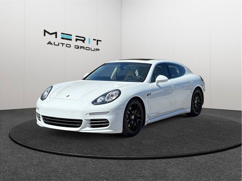 Used 2014 Porsche Panamera 4S image 4