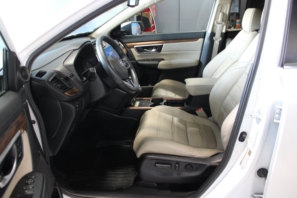 Used 2022 Honda CR-V Touring image 6