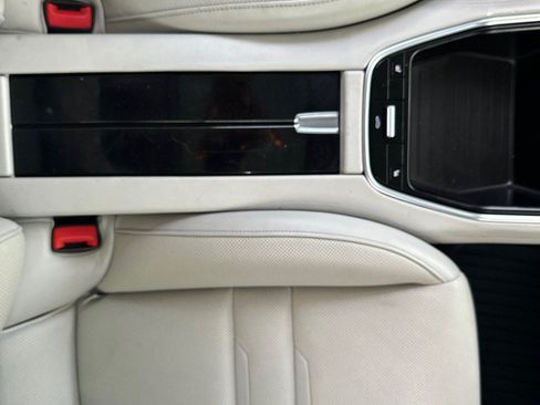 Used 2018 Porsche Panamera 4 AWD/4WD image 45