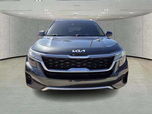 Used 2023 Kia Seltos EX image 8