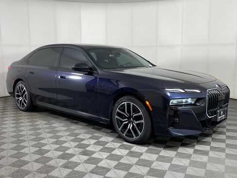 Certified 2024 BMW 740i xDrive image 7