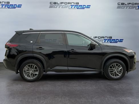 Used 2021 Nissan Rogue S FWD image 4