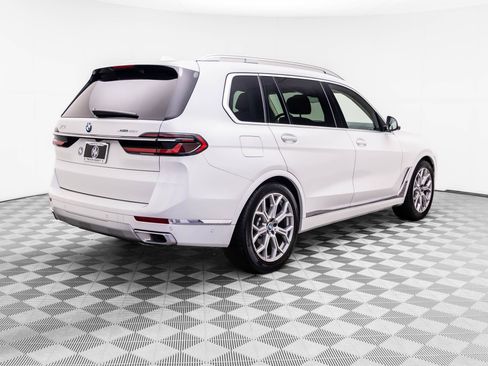 Certified 2025 BMW X7 xDrive40i w/ Premium Package AWD/4WD image 5