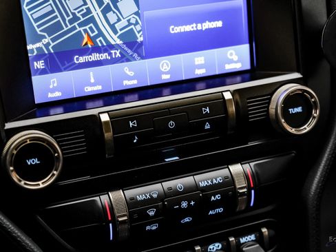 Used 2021 Ford Mustang Shelby GT500 w/ Carbon Fiber Track Pack image 65