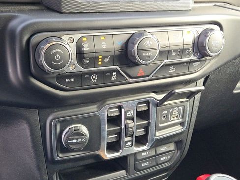 Used 2022 Jeep Wrangler Unlimited Sport image 27
