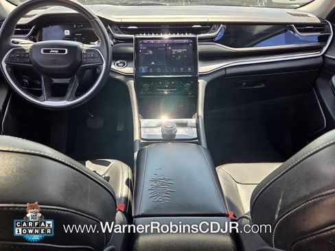 Used 2022 Jeep Grand Cherokee Limited w/ Luxury Tech Group II RWD image 9