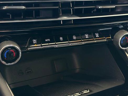 New 2026 Chevrolet Traverse High Country AWD/4WD image 26