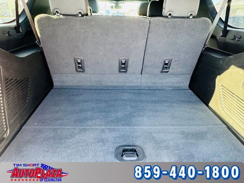 Used 2022 Chevrolet Suburban LT w/ Luxury Package image 49