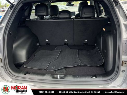 Used 2023 Jeep Compass Limited w/ Sun and Sound Group AWD/4WD image 11