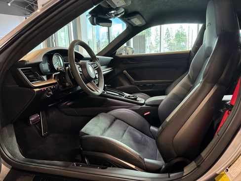 Used 2022 Porsche 911 Carrera 4 GTS image 14