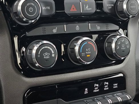 New 2026 RAM 1500 4x4 Crew Cab image 22