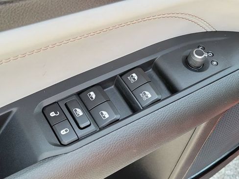 Used 2025 Jeep Compass Limited AWD/4WD image 18