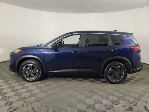 Used 2025 Nissan Rogue SV FWD image 7