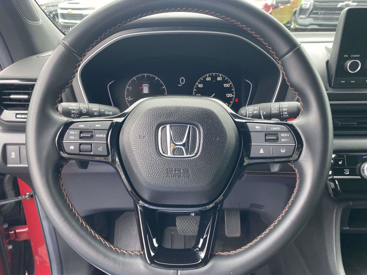 Used 2025 Honda Pilot Sport image 29