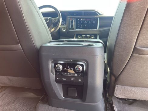 Used 2024 GMC Yukon XL Denali w/ Advanced Technology Package AWD/4WD image 35