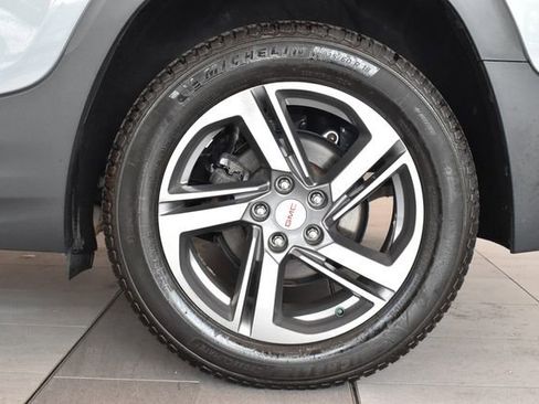 Used 2019 GMC Terrain SLT w/ Infotainment Package II AWD/4WD image 9