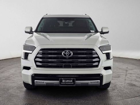 Used 2023 Toyota Sequoia Limited w/ TRD Off-Road Package AWD/4WD image 8