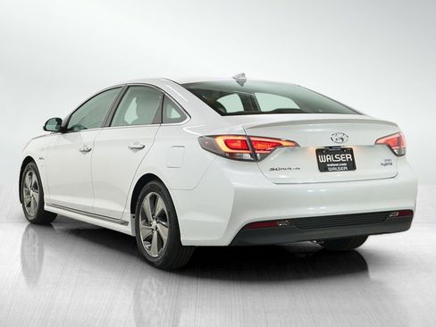 Used 2017 Hyundai Sonata Plug-In Hybrid FWD image 3