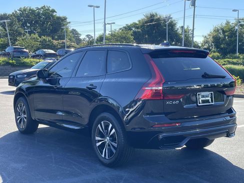 Used 2025 Volvo XC60 B5 Core AWD/4WD image 5