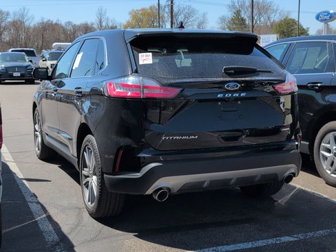 Used 2023 Ford Edge Titanium w/ Equipment Group 301A image 3
