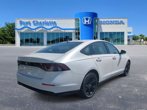 New 2025 Honda Accord SE image 4