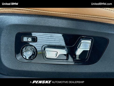 Used 2025 BMW X7 xDrive40i w/ Premium Package AWD/4WD image 11