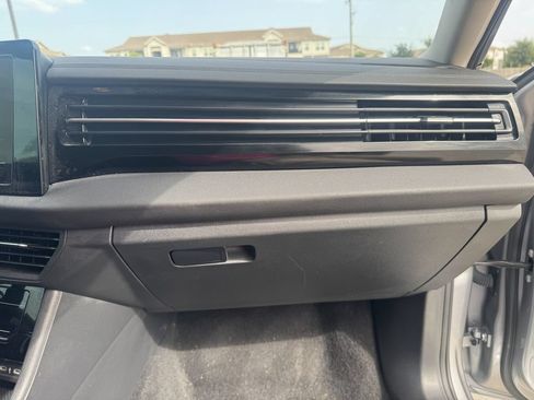 Used 2025 Volkswagen Jetta S FWD image 21