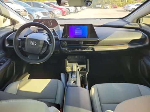 Used 2023 Toyota Prius XLE image 2