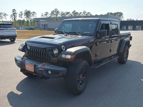 Used 2021 Jeep Gladiator Mojave w/ Cold Weather Group AWD/4WD image 12