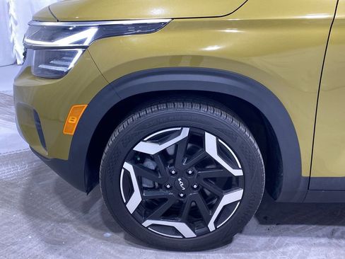 Used 2024 Kia Seltos SX w/ SX Sunroof Package image 19