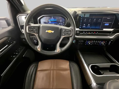 Used 2024 Chevrolet Silverado 2500 High Country w/ Technology Package AWD/4WD image 6