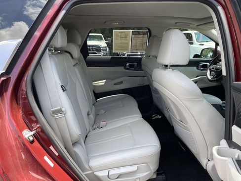 Used 2025 Kia Sorento S w/ Panoramic Sunroof Package FWD image 17