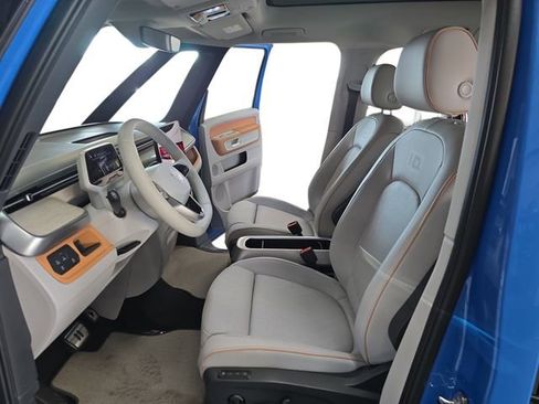 New 2025 Volkswagen ID. Buzz 1st Edition image 9