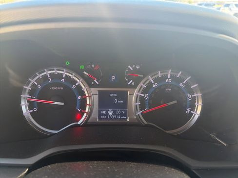 Used 2015 Toyota 4Runner SR5 Premium image 3