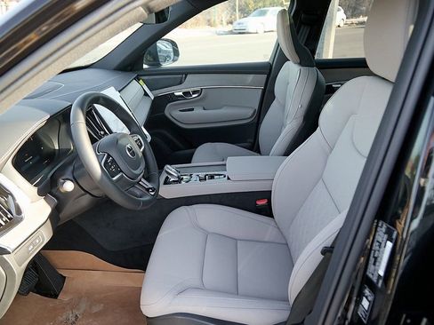 New 2026 Volvo XC90 T8 Plus w/ Protection Package Premier image 16