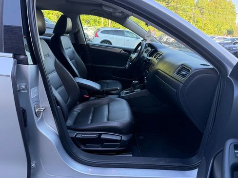 Used 2015 Volkswagen Jetta SE FWD image 28