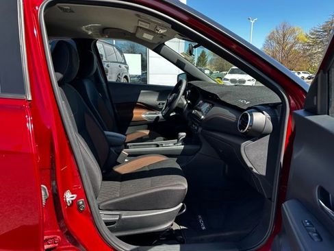 Used 2024 Nissan Kicks SR FWD image 15