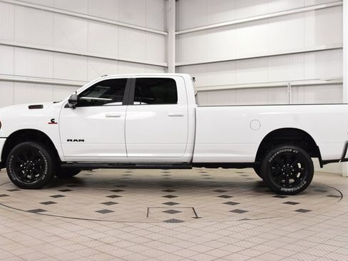 Used 2022 RAM 3500 Big Horn w/ Night Edition image 4