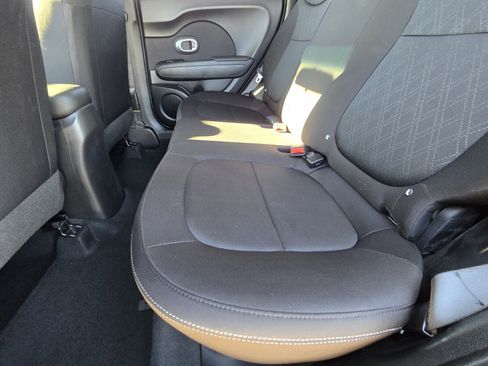 Certified 2019 Kia Soul image 12