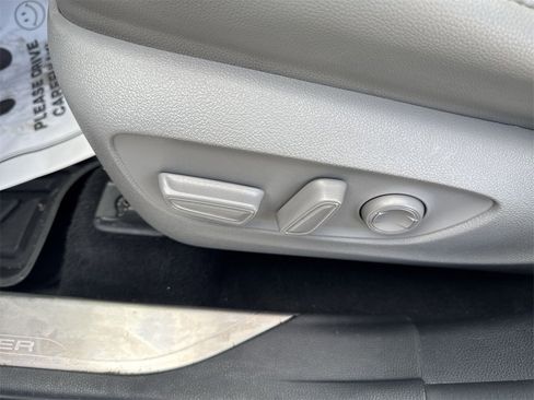 Used 2020 Toyota Highlander Limited Platinum image 14