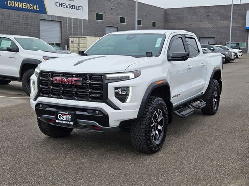 Used 2024 GMC Canyon AT4X AWD/4WD image 8