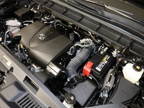 Used 2021 Toyota Highlander Platinum image 37