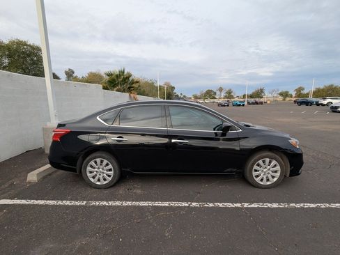 Used 2017 Nissan Sentra SV image 5
