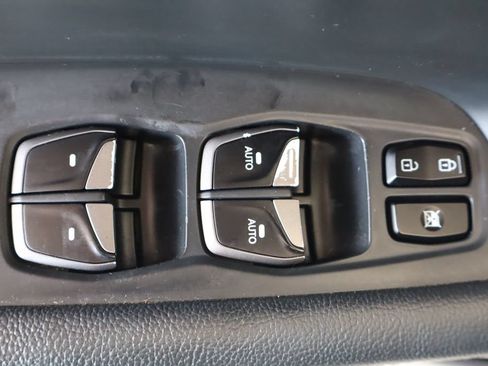Used 2018 Hyundai Santa Fe Limited AWD/4WD image 14