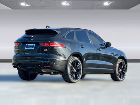 Used 2019 Jaguar F-PACE S image 8
