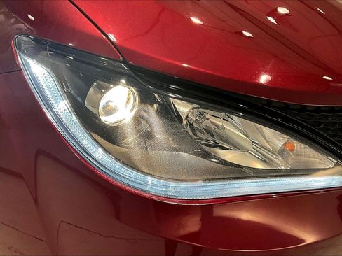 Used 2020 Chrysler Pacifica Limited w/ Advanced Safetytec Group FWD image 33