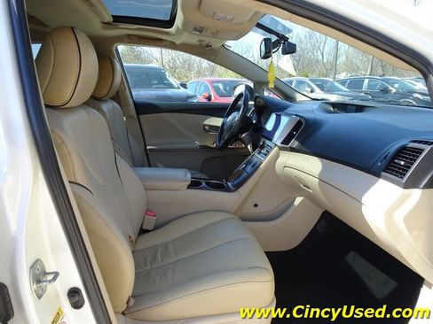 Used 2009 Toyota Venza AWD image 16